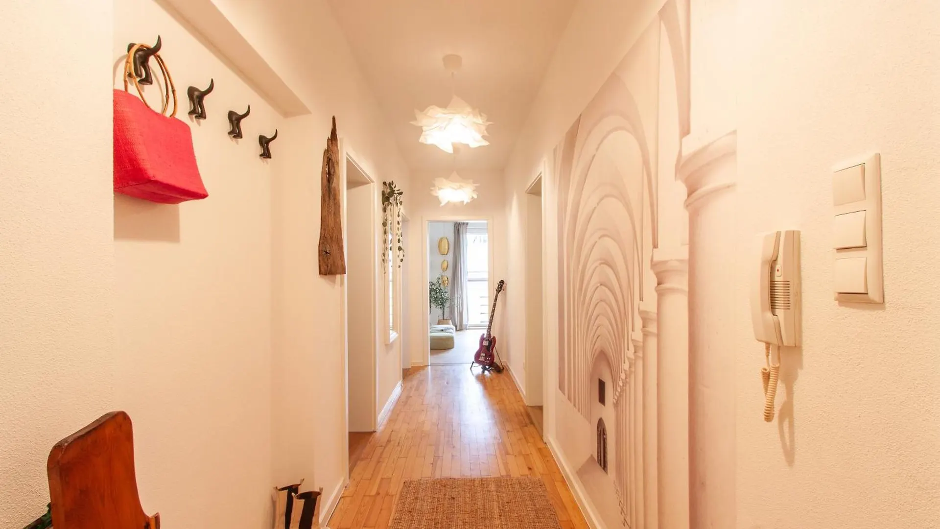 100M2 City Apartment Mit Terrasse Nahe Residenz Und Altstadt ヴュルツブルク 0*,  ドイツ